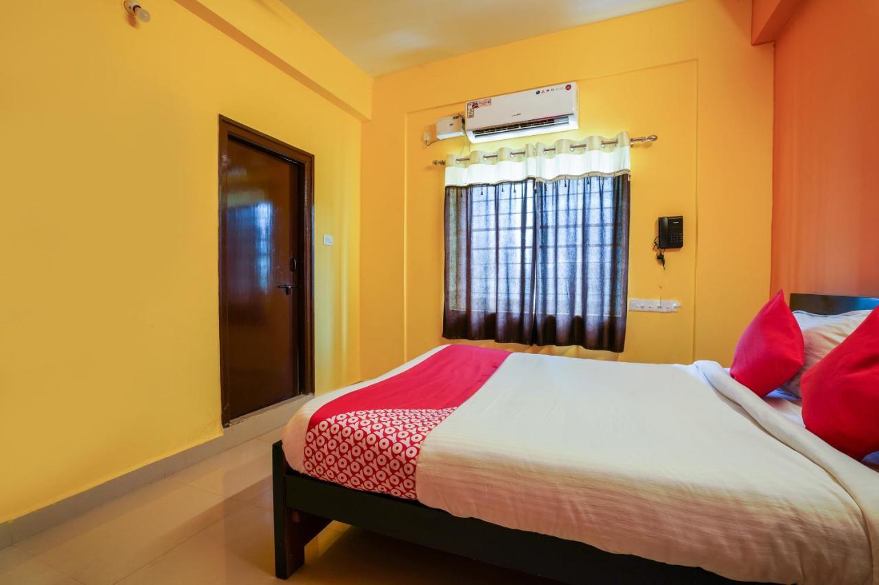 Oyo 70286 Svr Grand Hotel Hyderabad Ngoại thất bức ảnh