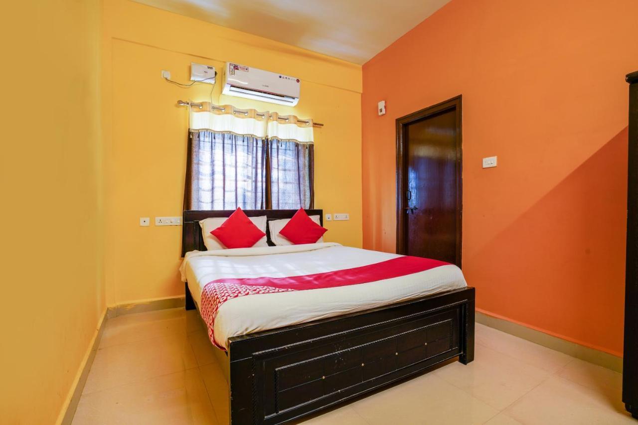 Oyo 70286 Svr Grand Hotel Hyderabad Ngoại thất bức ảnh