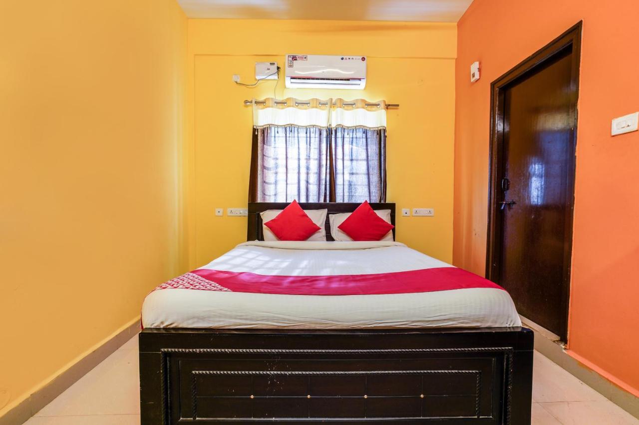 Oyo 70286 Svr Grand Hotel Hyderabad Ngoại thất bức ảnh
