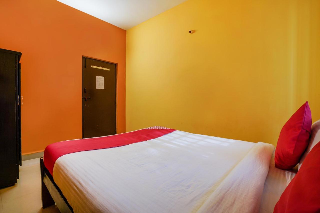 Oyo 70286 Svr Grand Hotel Hyderabad Ngoại thất bức ảnh